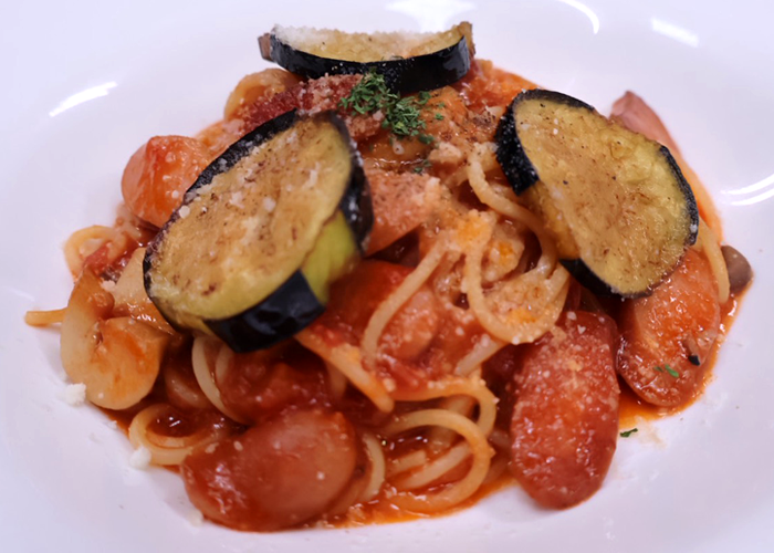 ソーセージとナスのトマトパスタ
