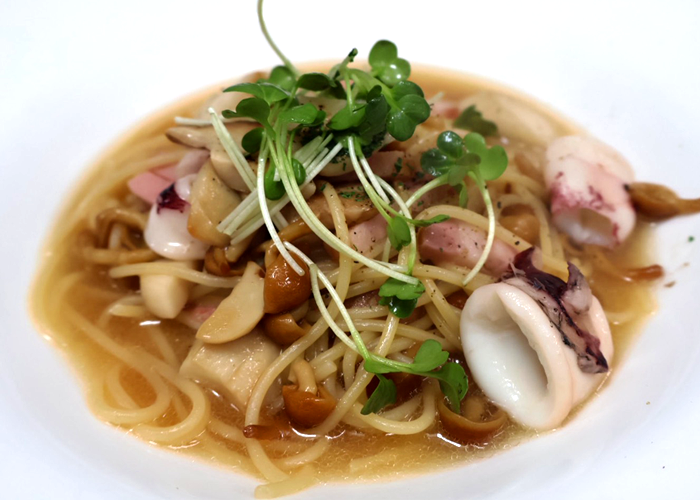 ヤリイカとなめこの和風パスタ