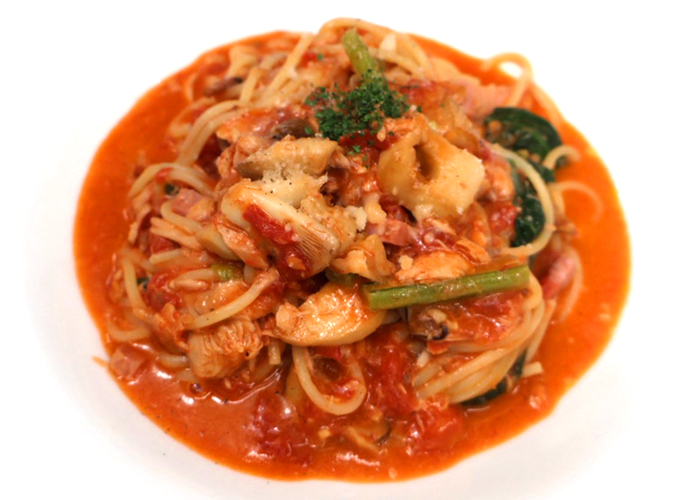 ツナと小松菜のトマトクリームパスタ